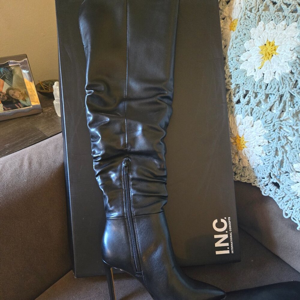 I.N.C. INTERNATIONAL CONCEPTS KNEE HIGH BOOTS